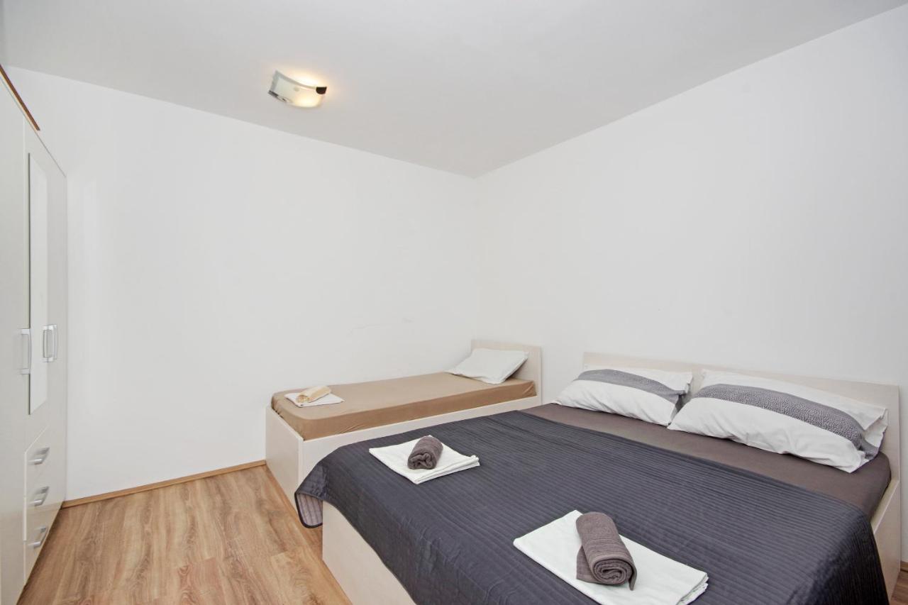 Apartmani Andrija Zivogosce Exterior photo